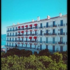 Meet your Posher, Djaouida